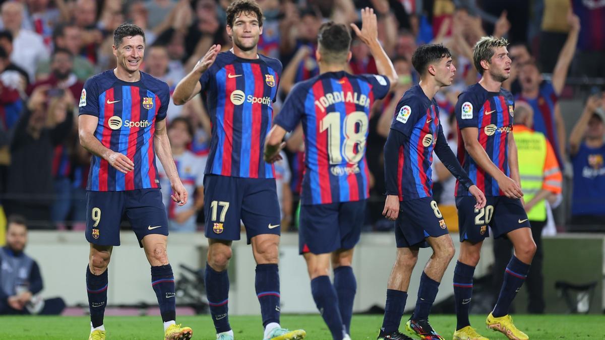 Los jugadores del Barça celebran uno de los goles ante el Villarreal