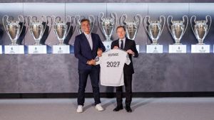 Germán López, director general de Operaciones de Masorange, y Emilio Butragueño, director de Relaciones Institucionales del Real Madrid.