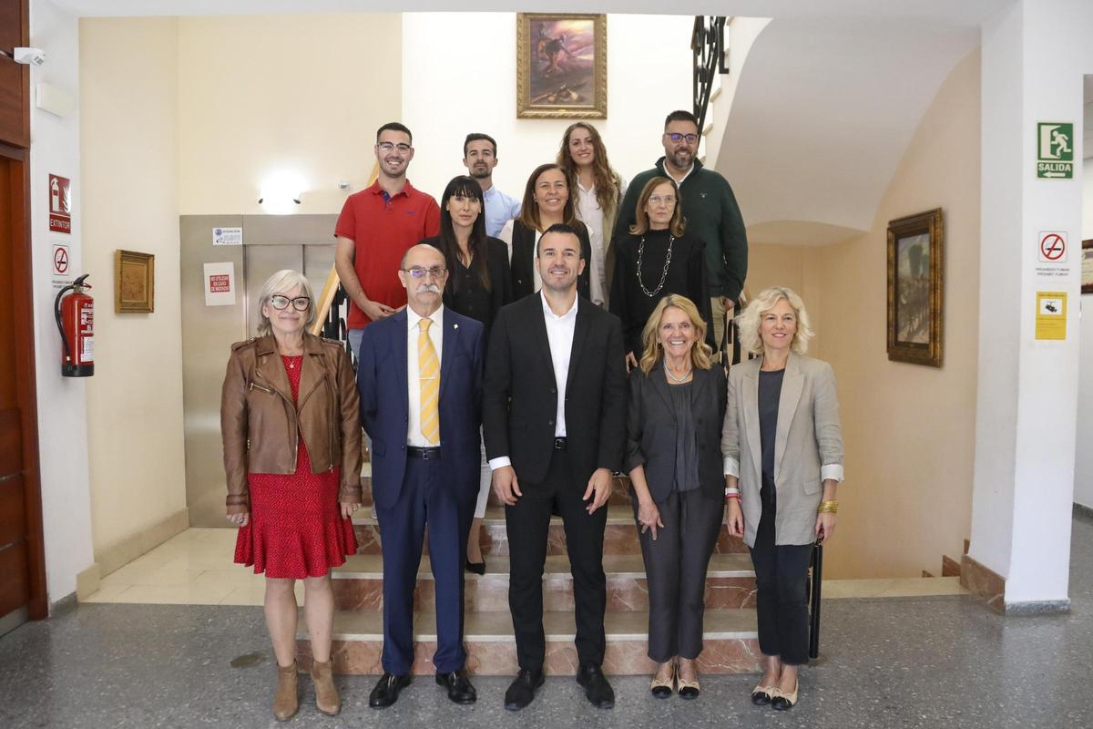 Visita de Vicente Mompó a Bétera, junto a la alcaldesa Elia Verdevío y el resto de la corporación municipal.