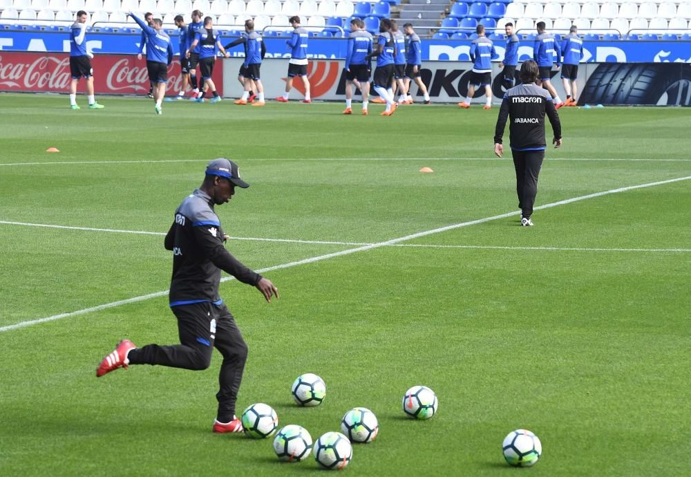 El Dépor se entrena antes de recibir al Barça