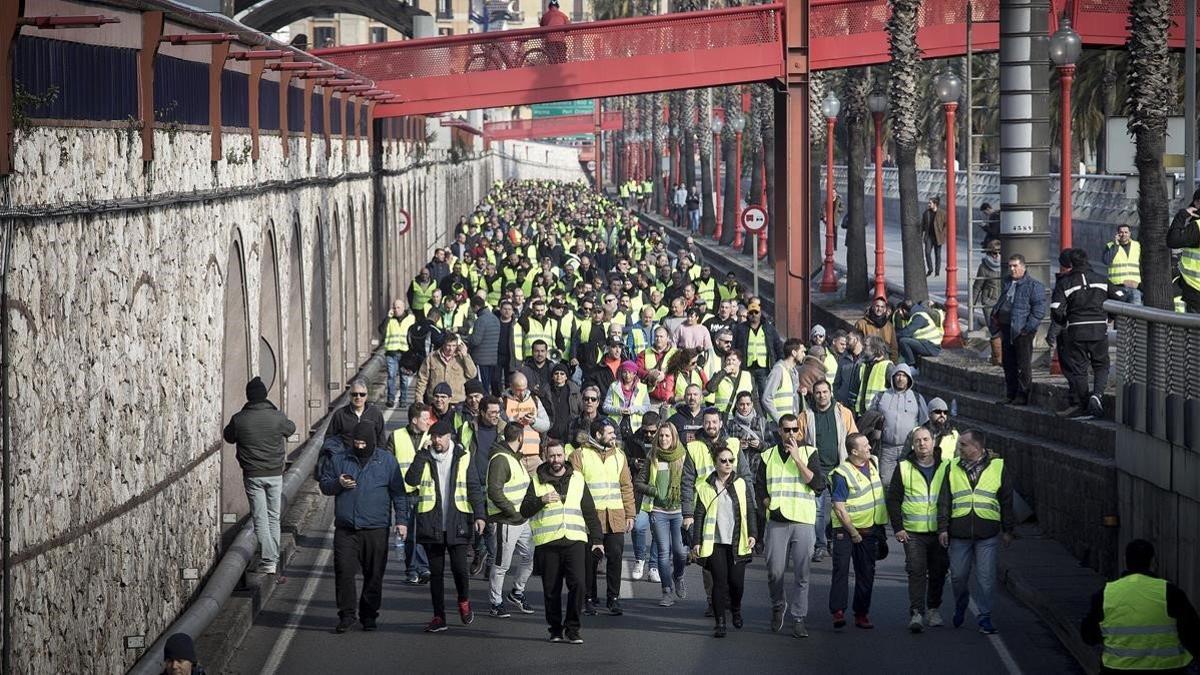 zentauroepp46647590 barcelona 21 01 2019 huelga de taxistas en la foto manifesta190121190958