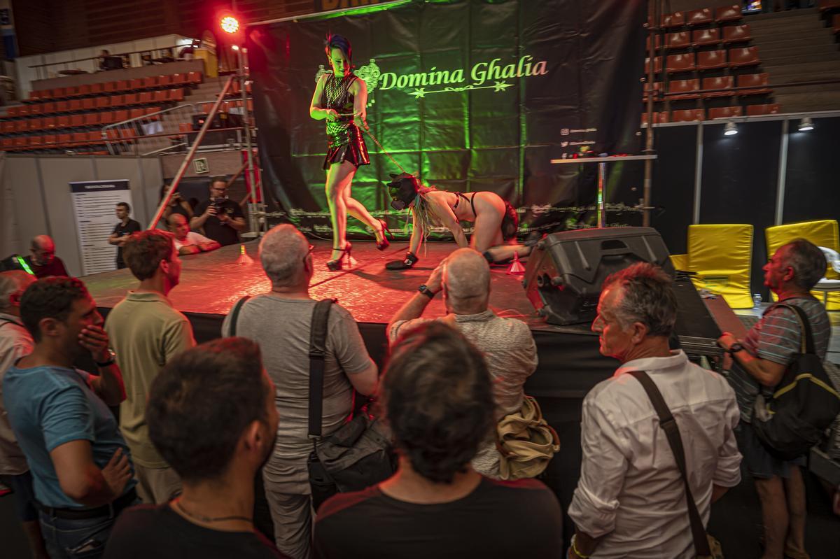 Ambiente en la primera jornada del Salón Erótico