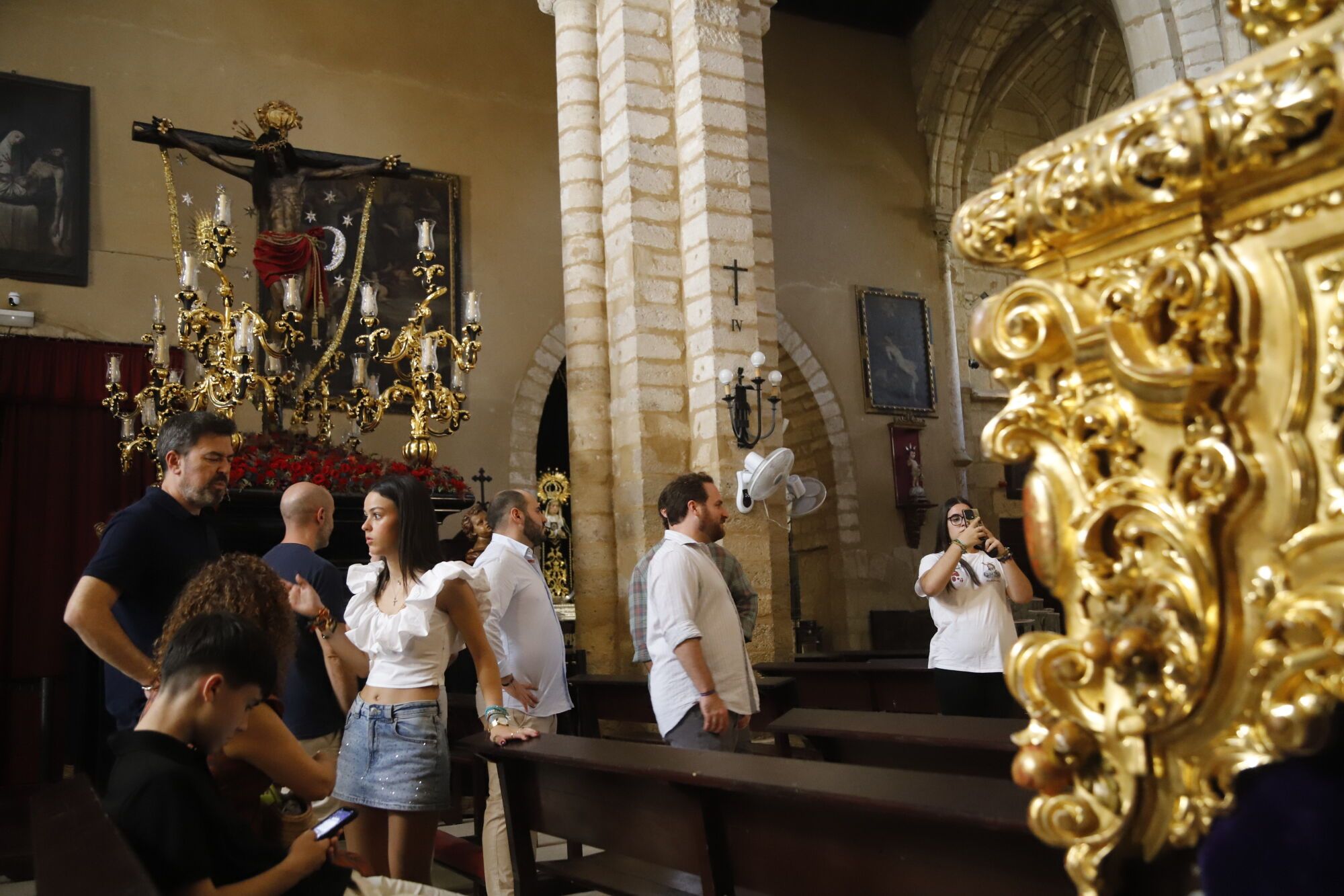 Córdoba  Previa y preparativos del Magno Vía Crucis Iglesia de San Lorenzo