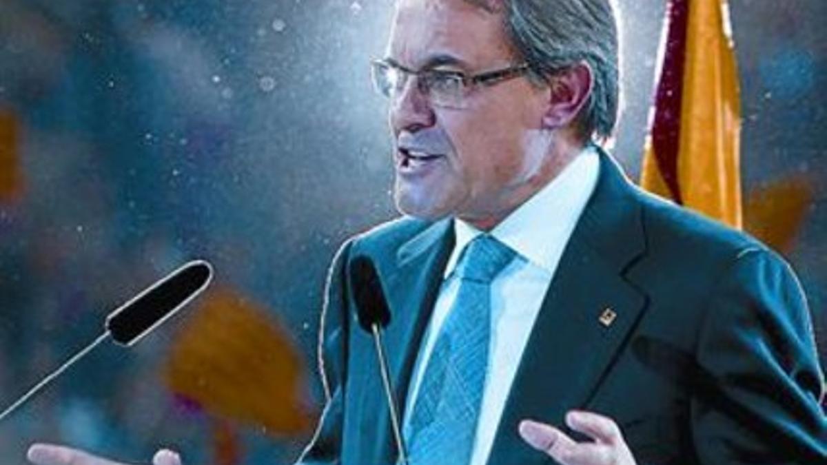 El candidato de CiU, Artur Mas, en el mitin final de campaña.