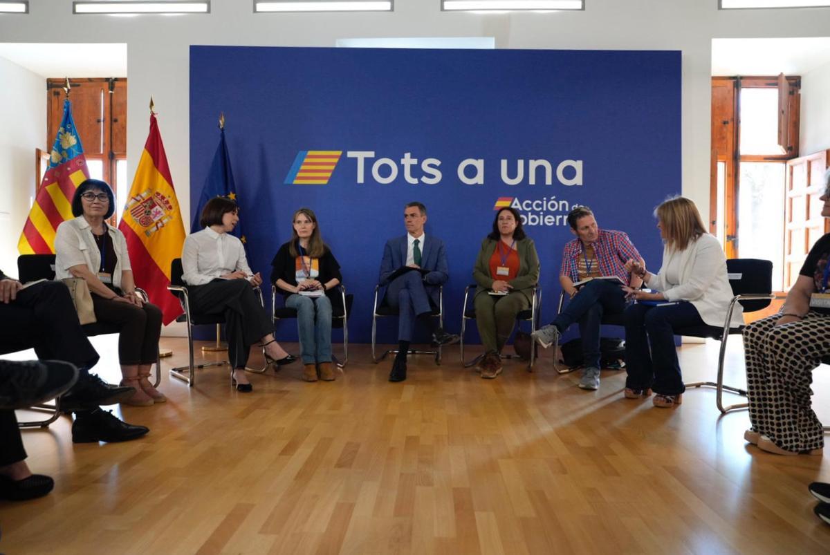 PEDRO SÁNCHEZ Y LAS VÍCTIMAS DE LA DANA | La visita de Sánchez para ...