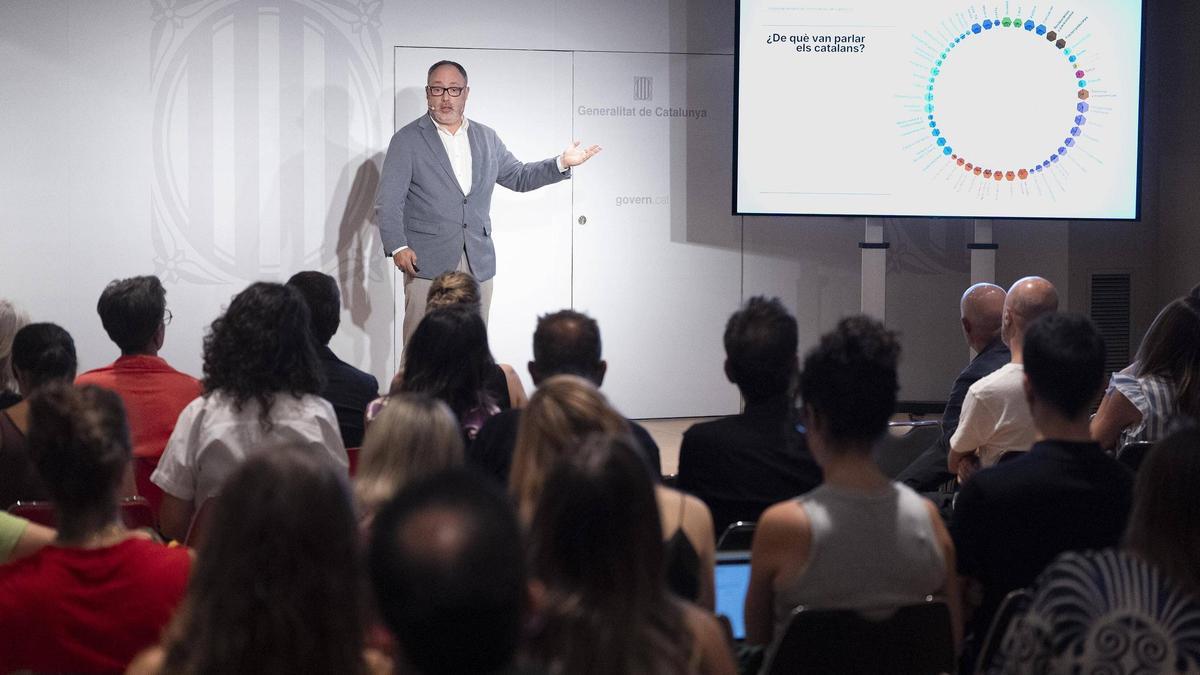 Joan Cañete , Director de Estrategia de la Oficina de Proyectos Editoriales de Prensa Ibérica, presenta el estudio tendencias informativas en Catalunya.