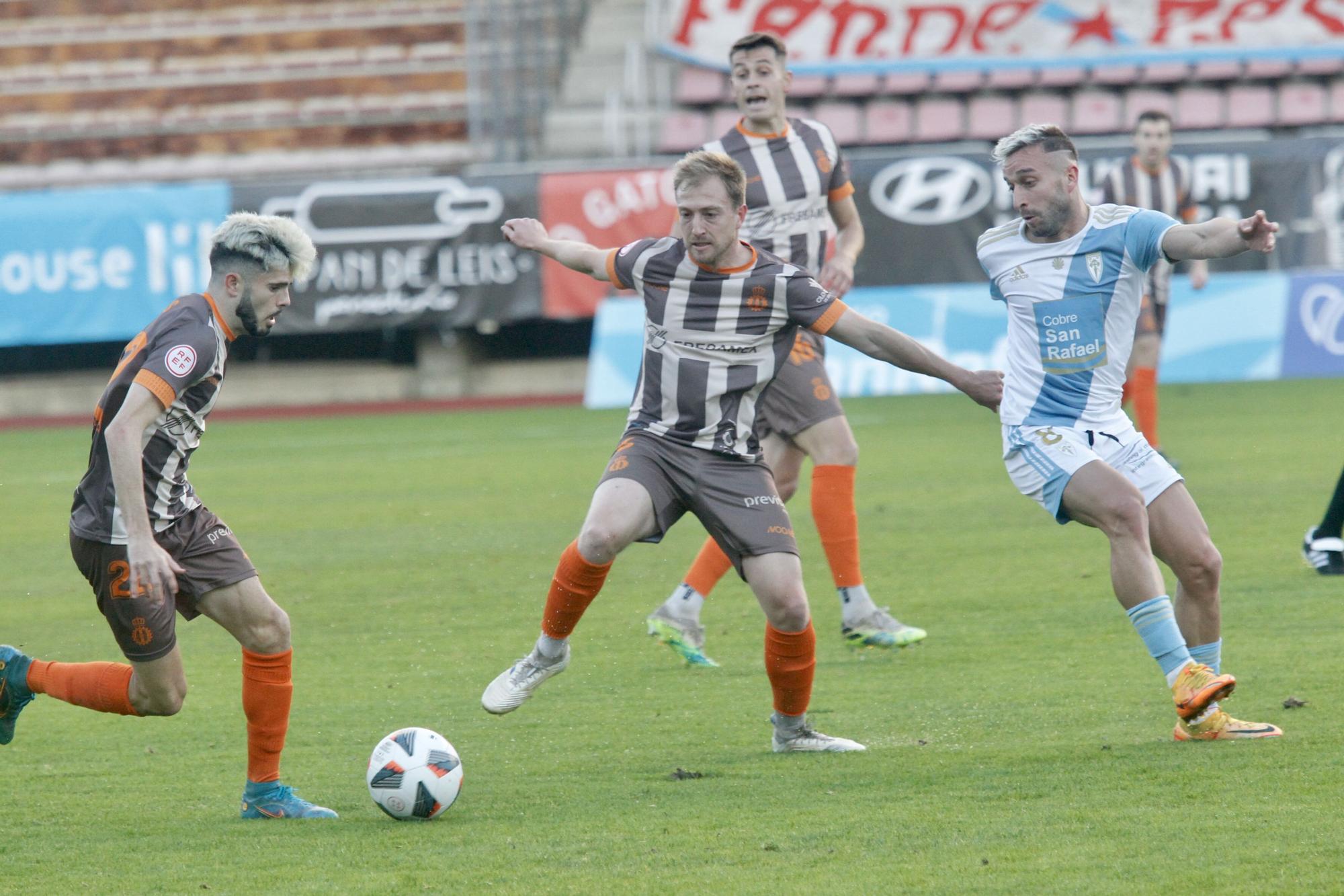 EN IMÁGENES: los partidos de los asturianos en Segunda RFEF