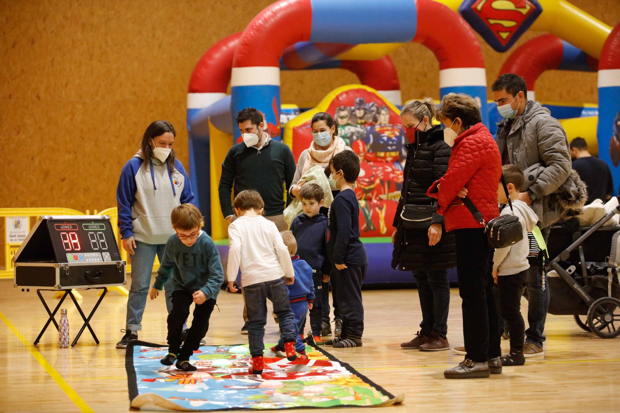 Una Navidad hinchable en Sant Jordi