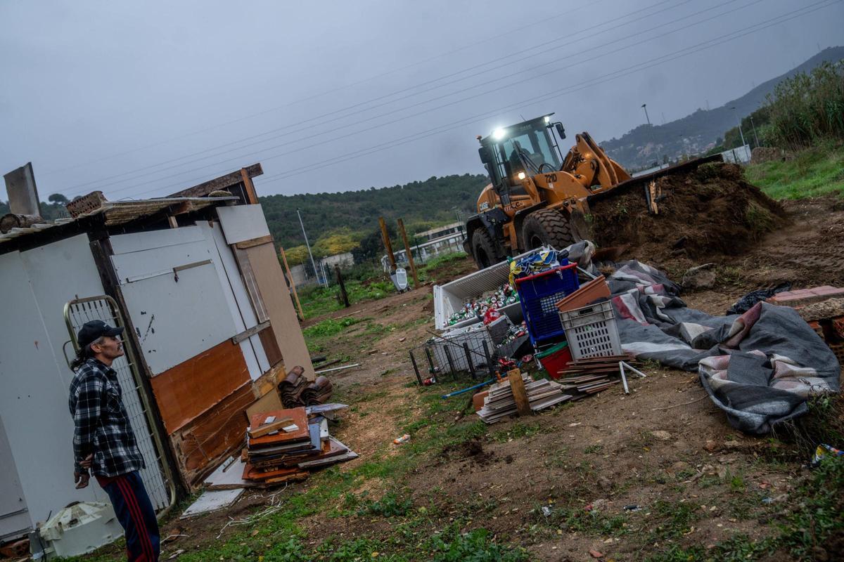 Cuenta atrás para el desalojo del campamento de chabolas de Montcada