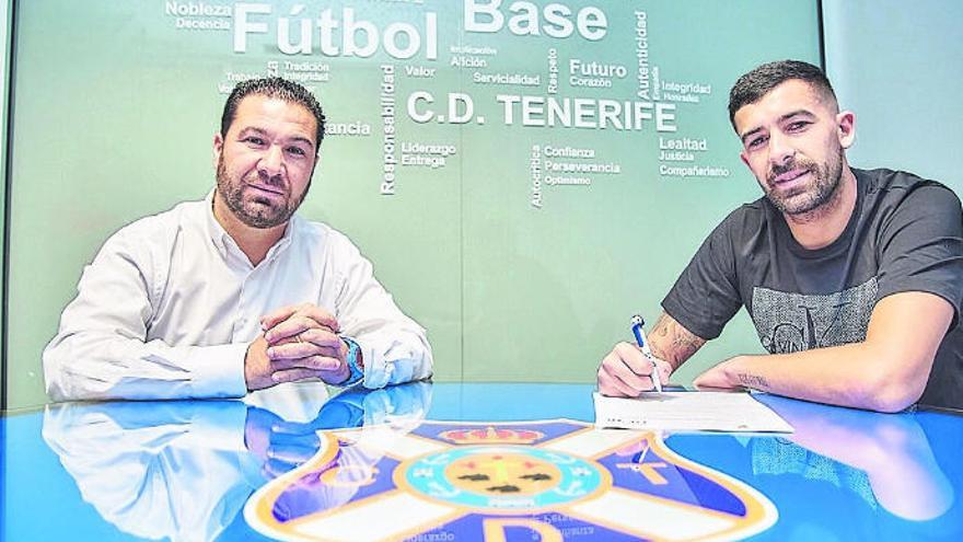 Alberto, blanquiazul hasta 2023