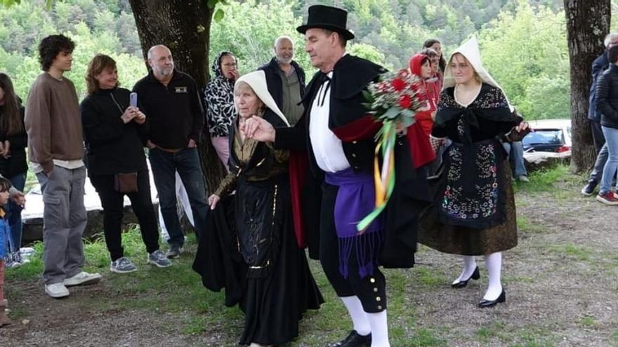 La Pobla de Lillet celebra la Cinquagesma amb la dansa de Falgars