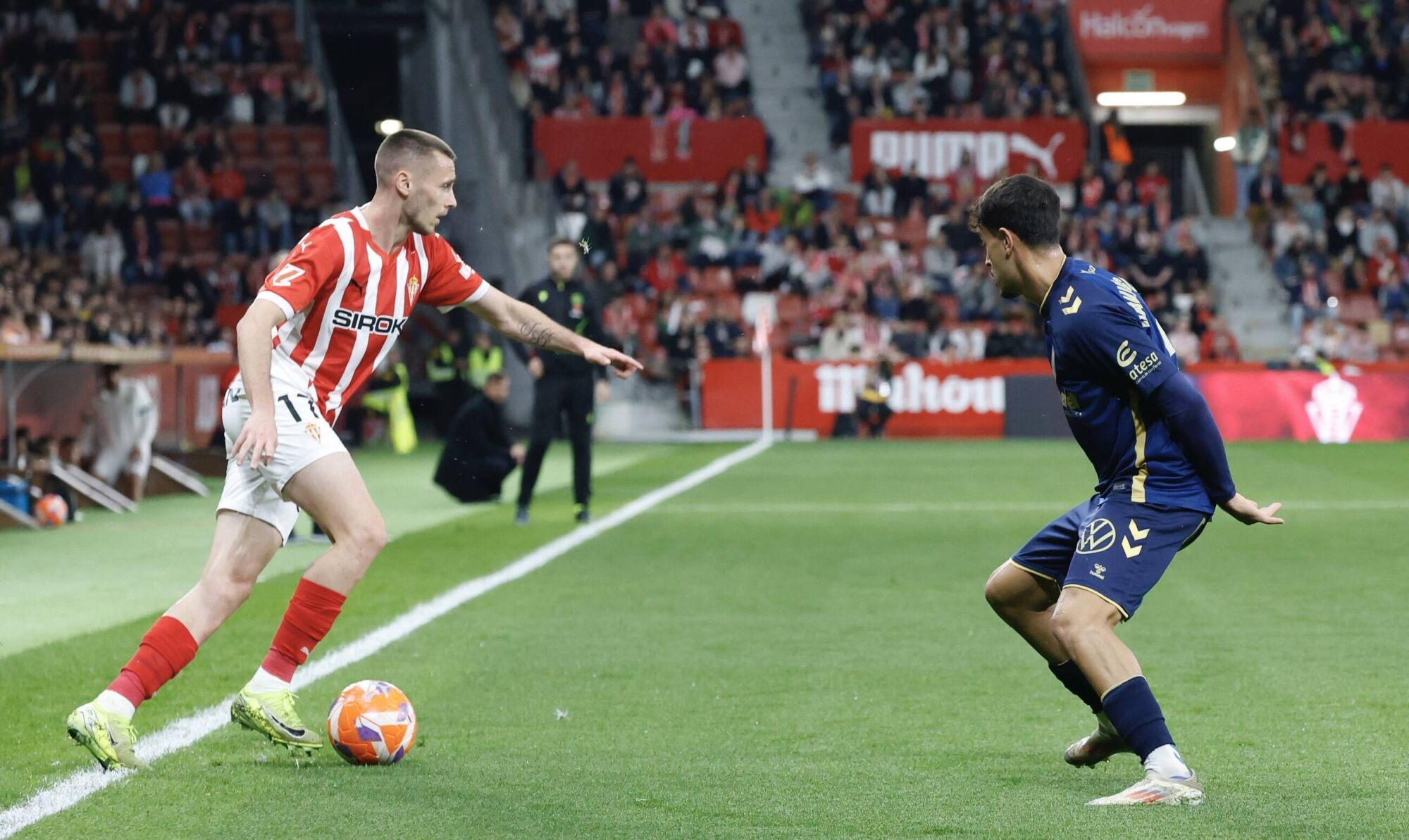 EN IMÁGENES: El Sporting - Tenerife disputado en El Molinón