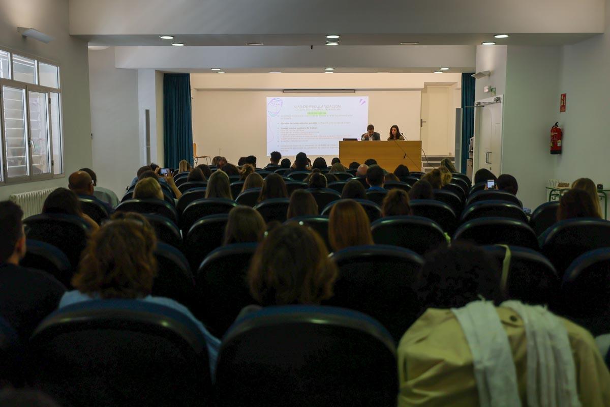 Las jornadas de regularización de inmigrantes de Sant Antoni, en imágenes Las jornadas de regularización de inmigrantes de Sant Antoni, en imágenes