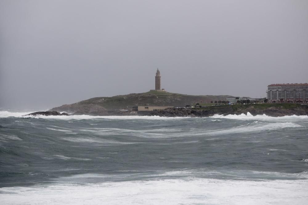 Temporal con alerta roja en la costa de A Coruña