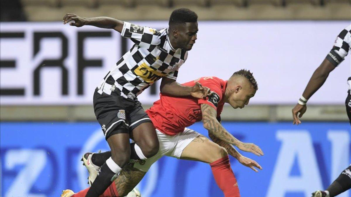 Cannon encima a Everton del Benfica