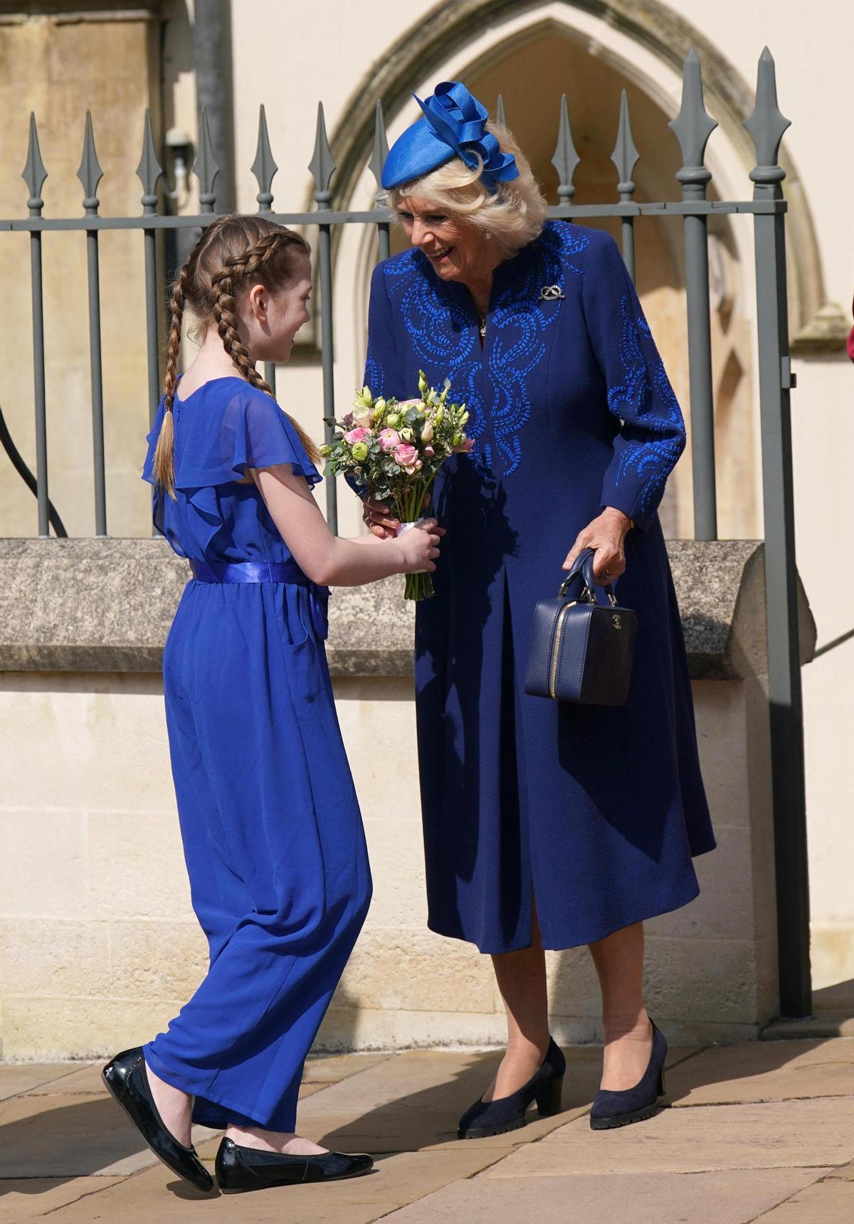 La familia real británica celebra la misa de Pascua en Windsor. En la imagen, la reina consorte Camila.