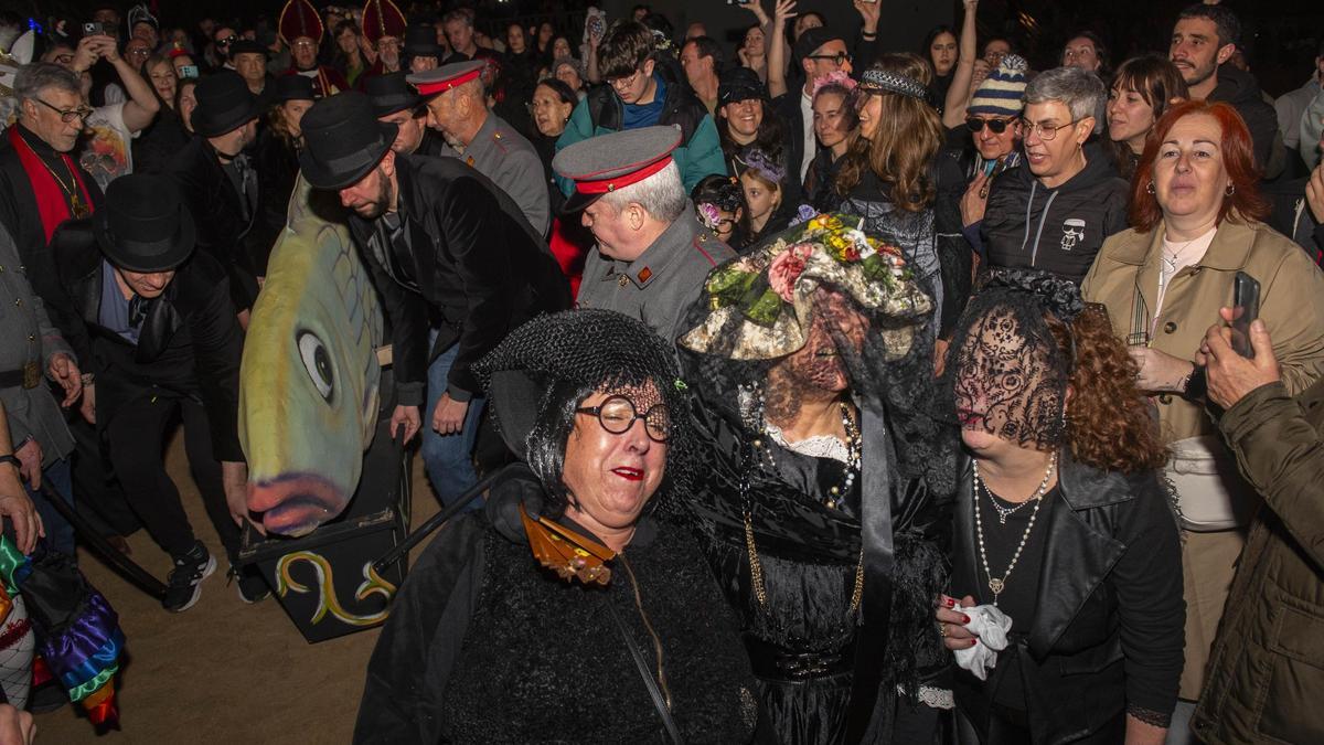 El Entierro de la Sardina cierra el Carnaval de A Coruña 2024