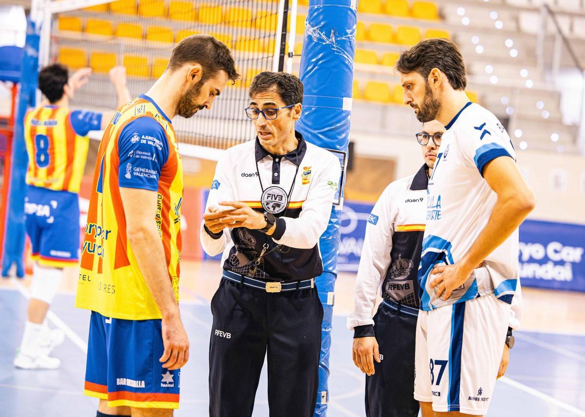 Javier Monfort y Federico Martina en el partido de ida