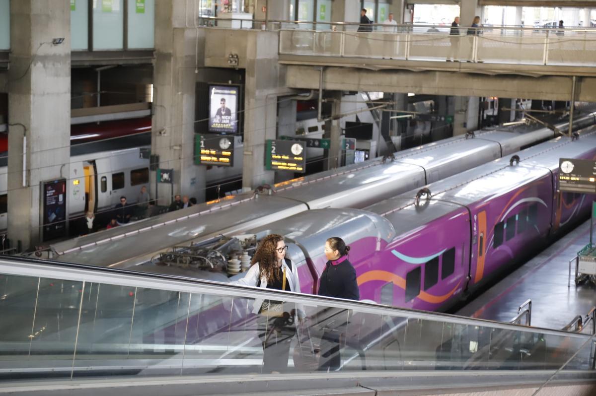 Regreso de los primeros viajeros a la estación de Córdoba.