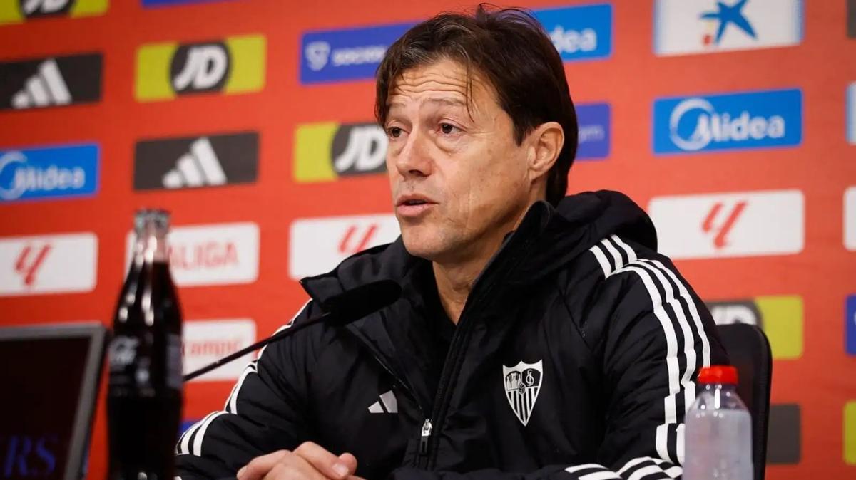 Matías Almeyda en una rueda de prensa del Sevilla FC