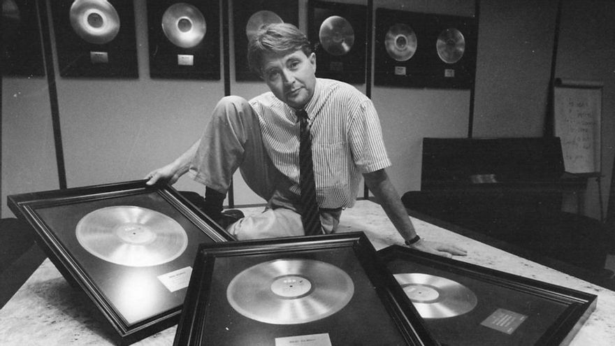 Manolo Díaz, el hombre que lo fue todo (y más) en la industria discográfica mundial: &quot;Karol G llenó cuatro veces el Bernabéu y Pavarotti, no...&quot;