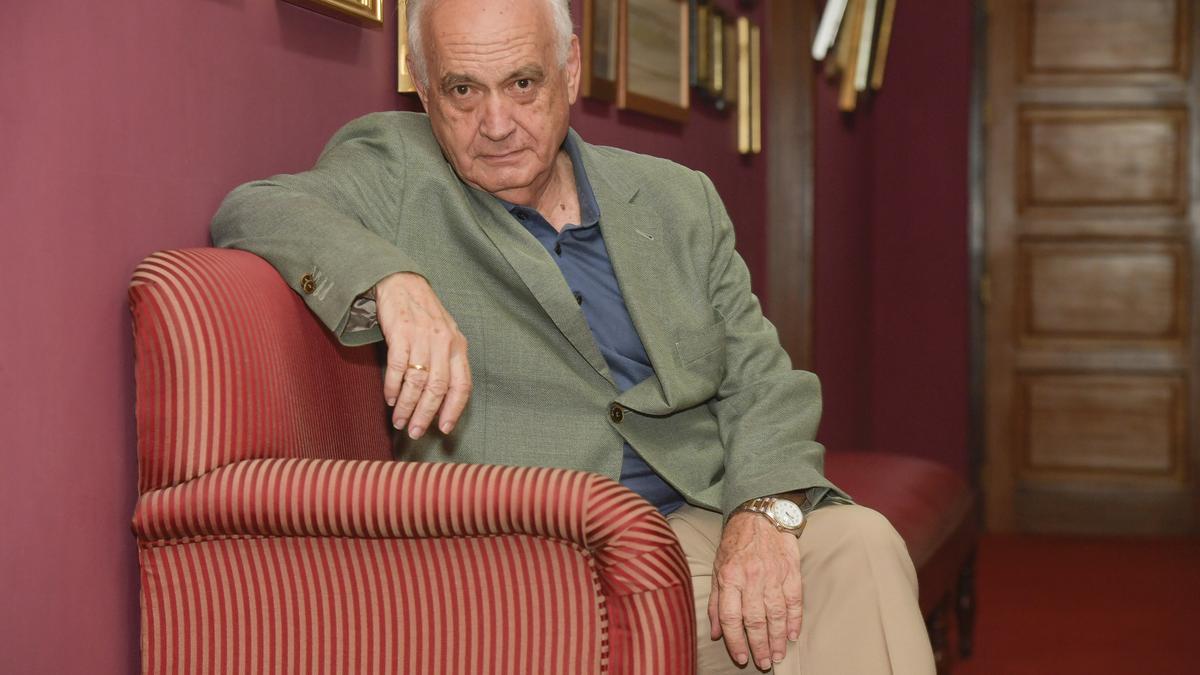 Sebastián Pérez en la RSEAPGC.