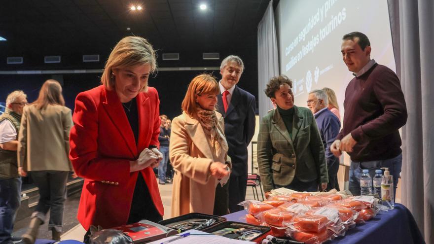 Onda inaugura el pionero curso en seguridad y primeros auxilios en &#039;bous al carrer&#039;: &quot;Hay que minimizar los riesgos&quot;