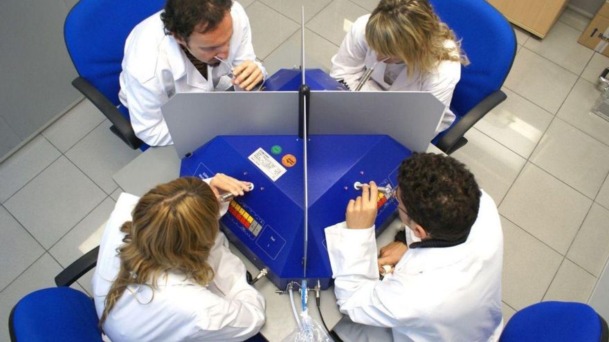 Langreo licita el estudio con olfateadores, pese a que remite el mal olor en las calles