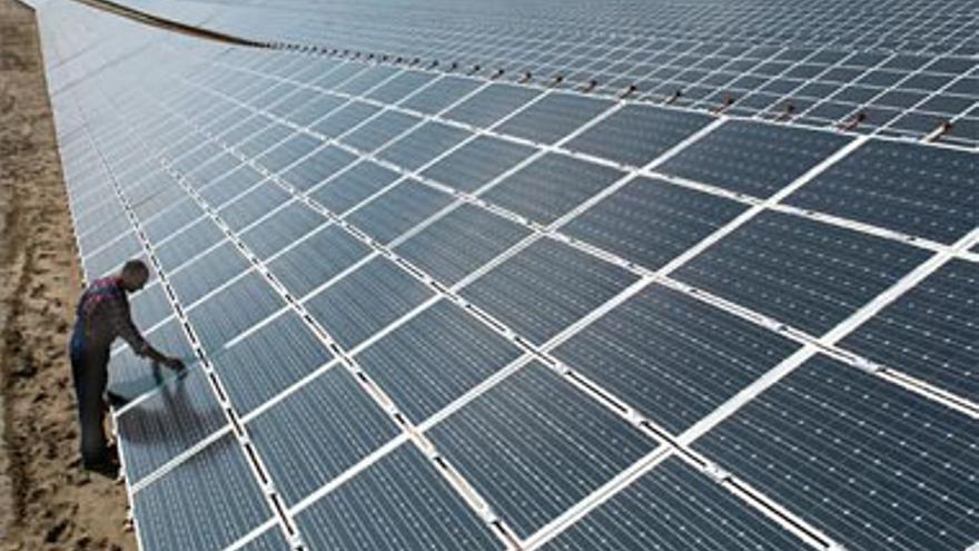Gallardo construirá una planta de ensamblaje de paneles solares
