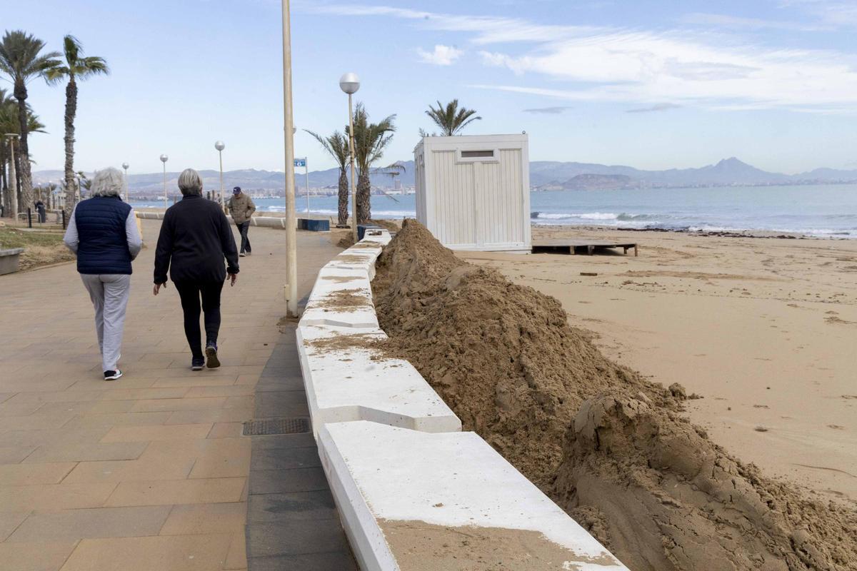 Estas son las playas más afectadas por las borrascas Ingrid y Harry en Alicante Estas son las playas más afectadas por las borrascas Ingrid y Harry en Alicante
