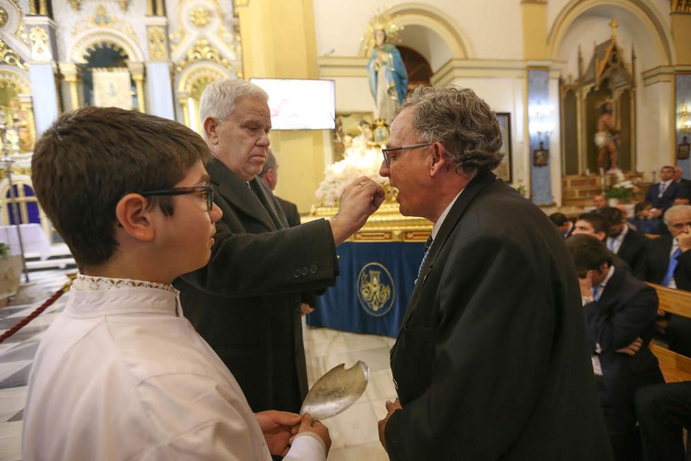 La Inmaculada Concepción protagoniza la tradicional procesión en Torrevieja.