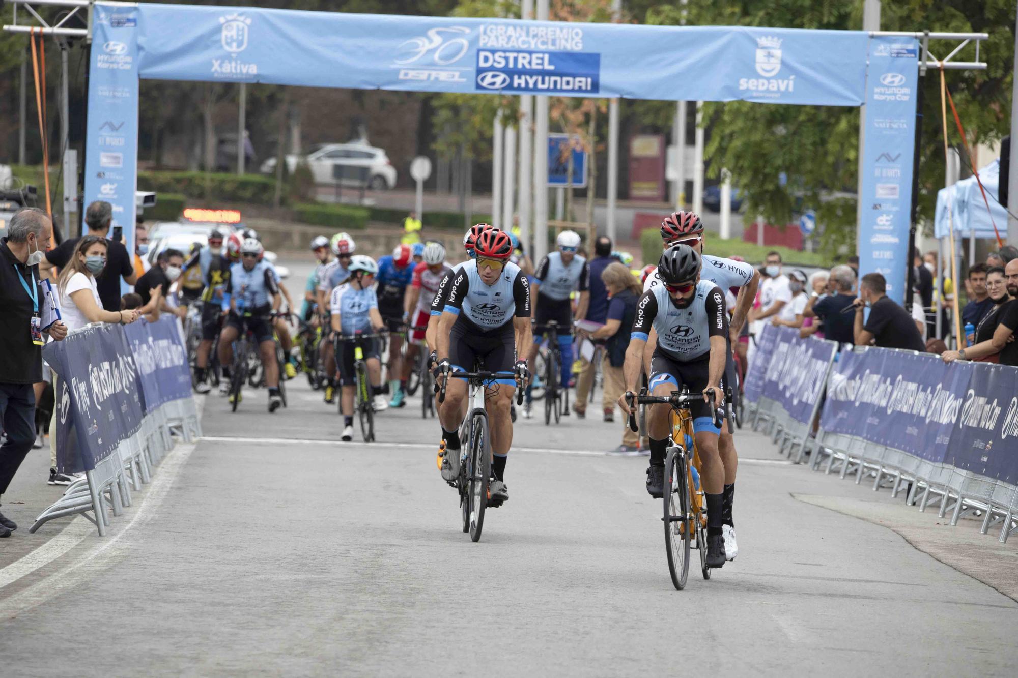 El paracycling se adueña de las calles de Xàtiva