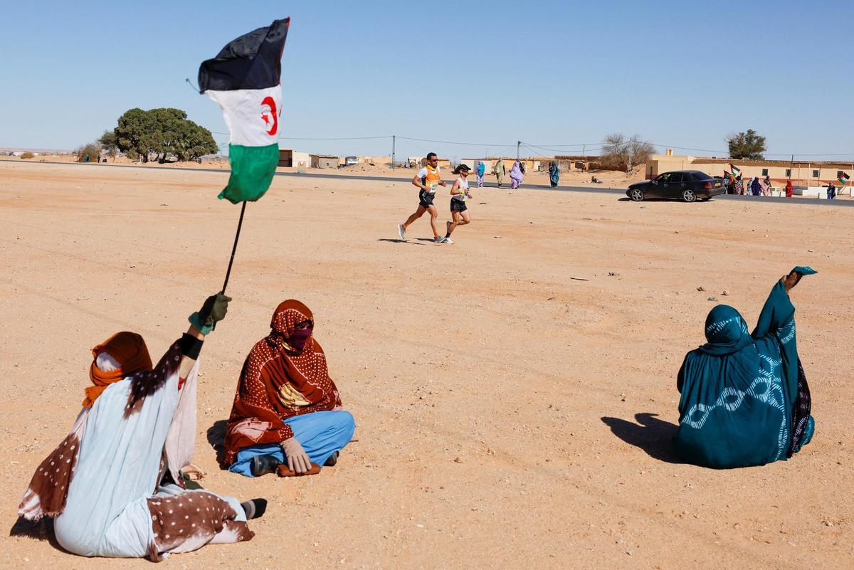 Imágenes de la 23ª edición del Sahara Marathon, en Argelia.