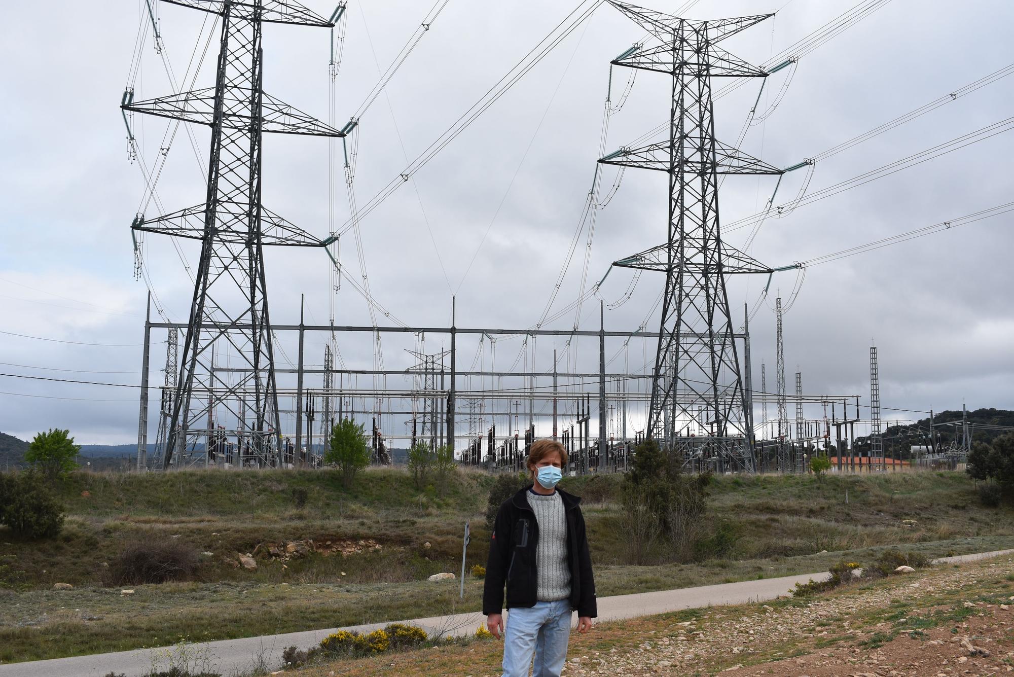 Este vecino de Morella tiene una subestación eléctrica al lado de su masía