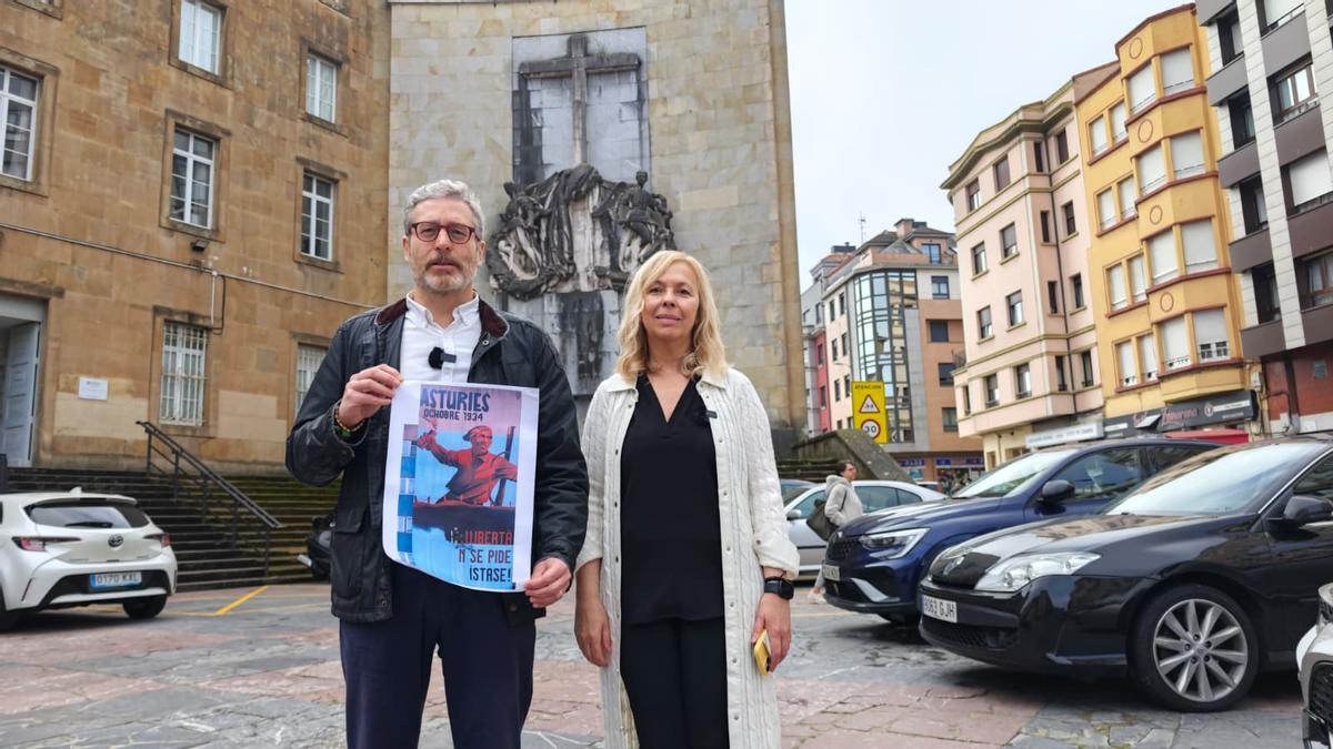 Javier Jové y Sara Álvarez Rouco, este martes, delante del "Héroes del Simancas".