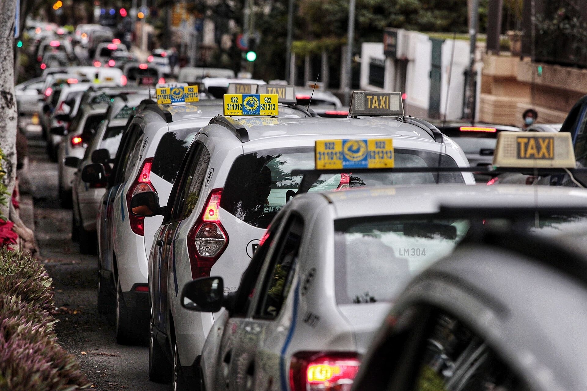 Caravana de taxis en Santa Cruz de Tenerife