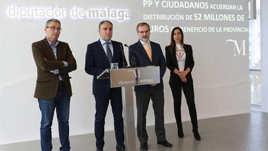 Salado, Bendodo, Sichar y Pardo en la sede de la Diputación.