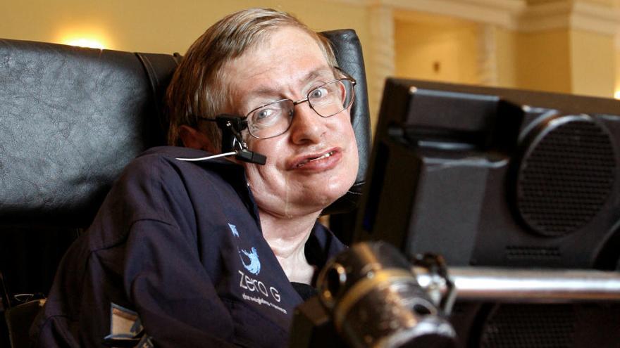 Stephen Hawkings muere a los 76 años.