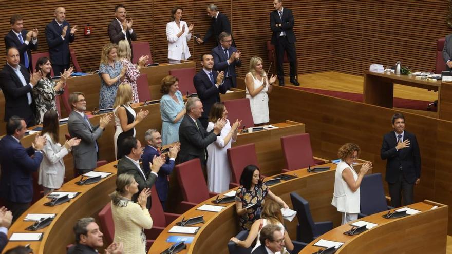 Carlos Mazón, elegido nuevo president de la Generalitat con los votos de PP y Vox