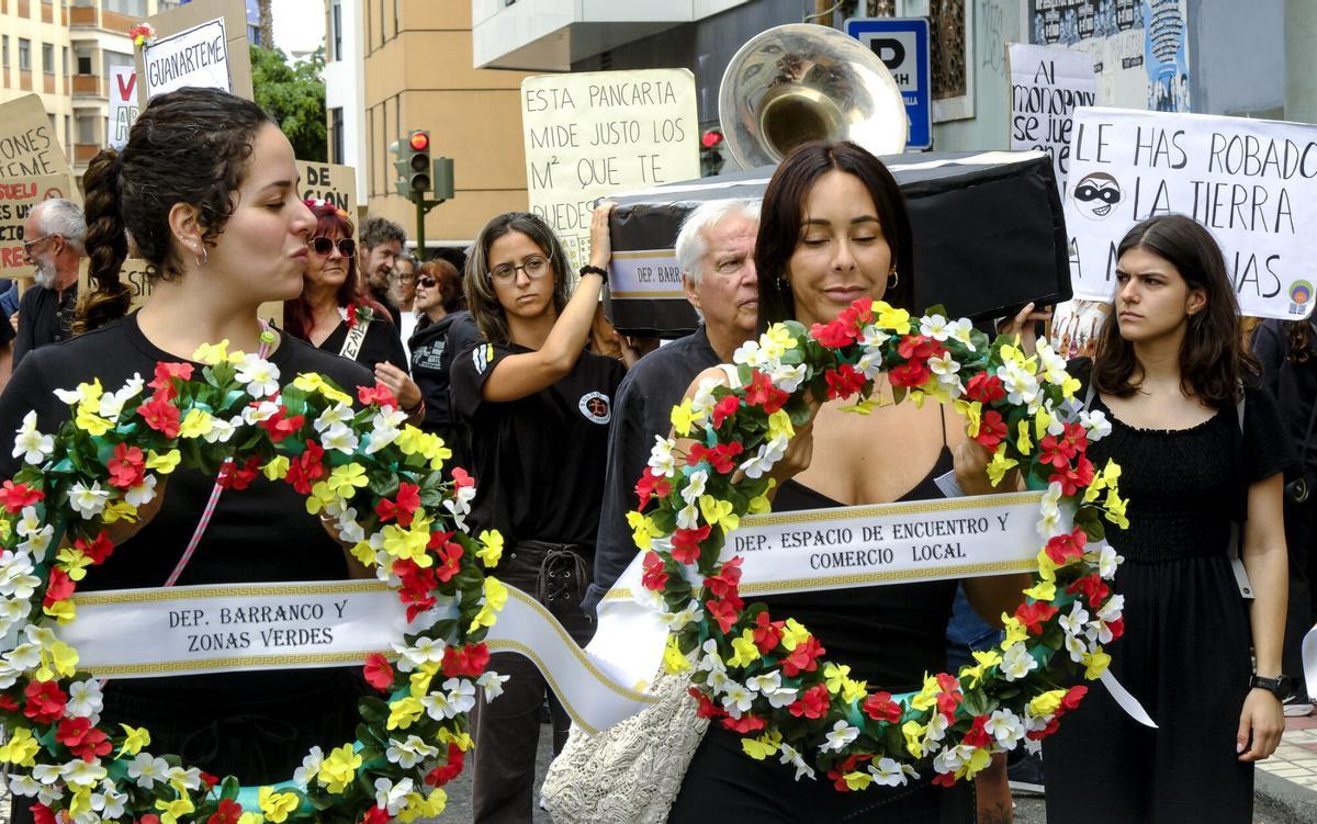 Manifiesto en rechazo a la gentrificación de Guanarteme durante el 'Funeral Jazz'