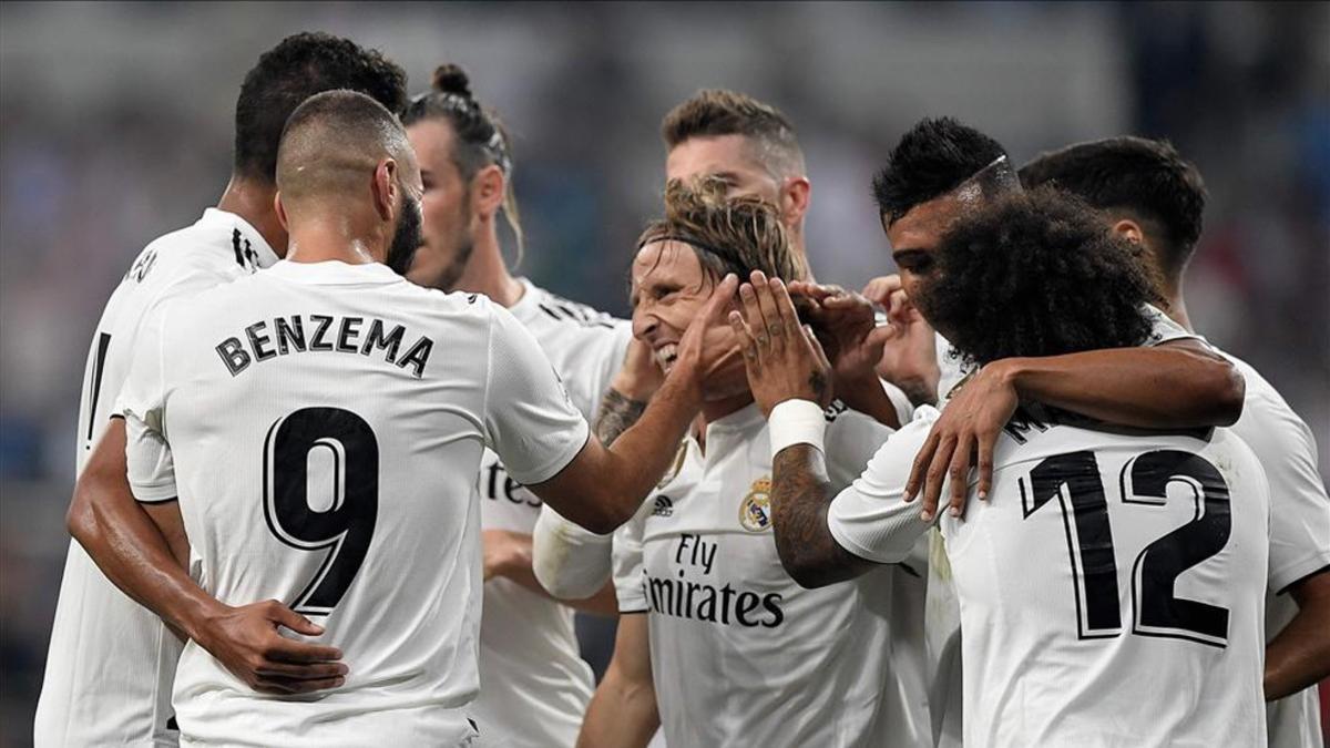 Los jugadores del Madrid celebran su última victoria