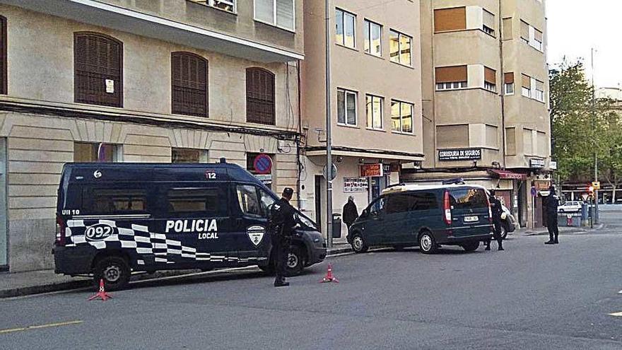 Patrullas de PolicÃ­a en la Porta de Sant Antoni.