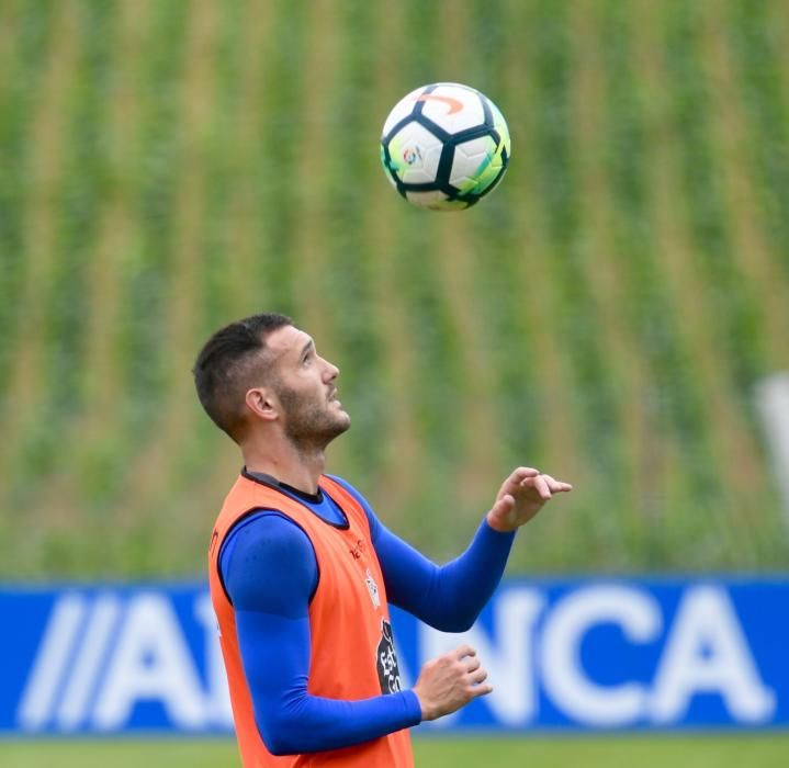 Lucas ya entrena con el grupo tras volver al Dépor