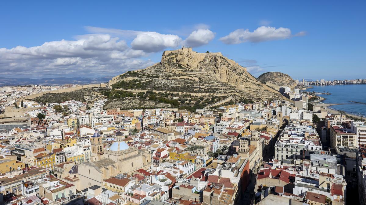 La ciudad de Alicante es el municipio de la provincia que más empresas gana en el último año.