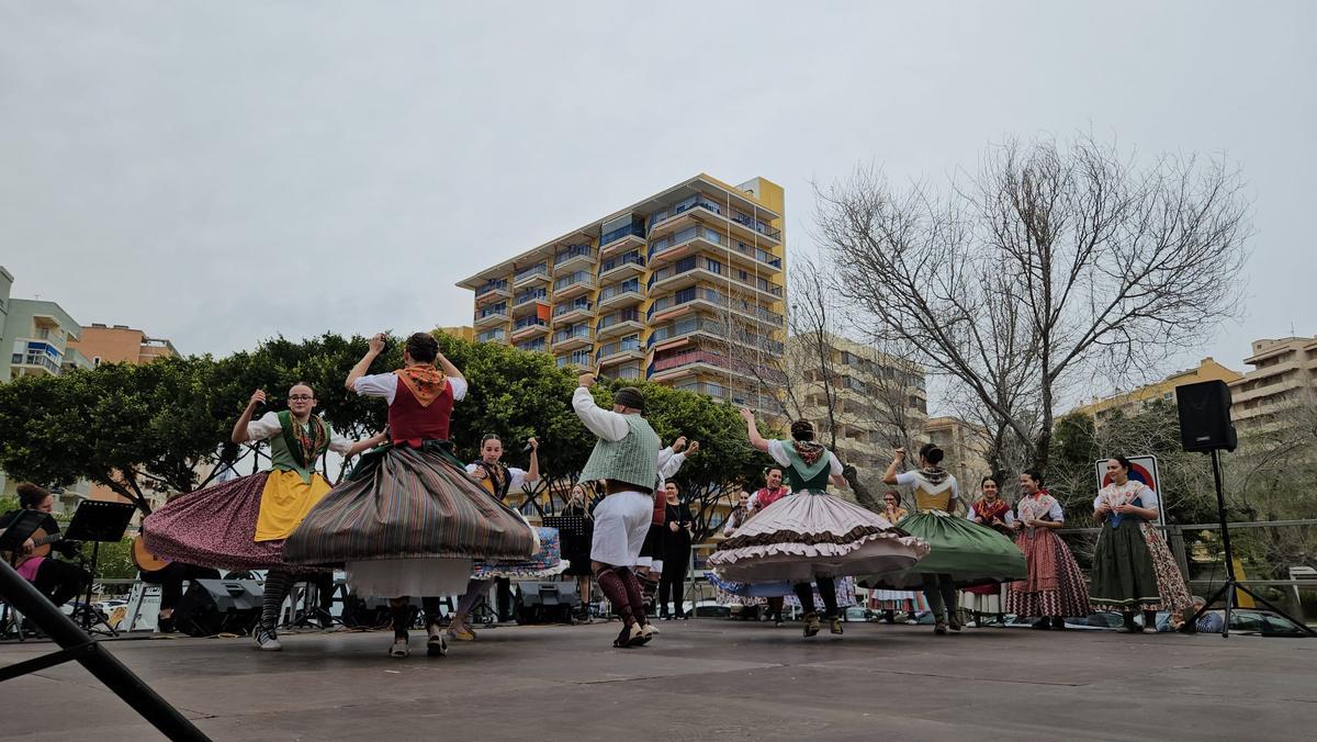Durante el espectáculo se pudieron ver danzas tradicionales.