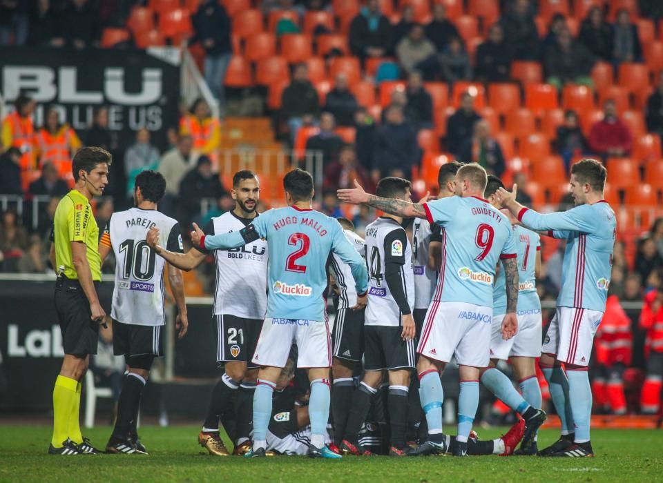 Las imágenes de la derrota del equipo celeste en Mestalla.