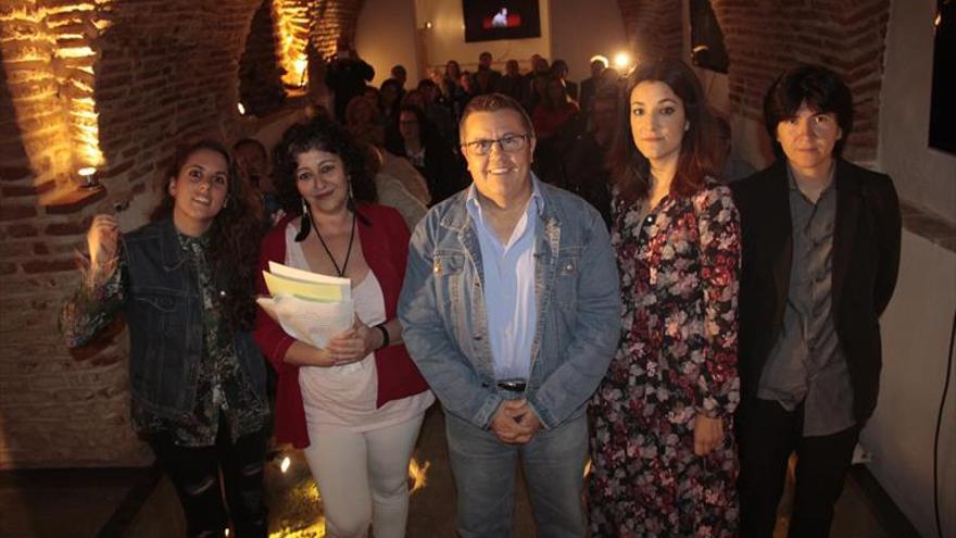 Ana Vega y Sui Balocchi ganan el premio literario Gata Cattana