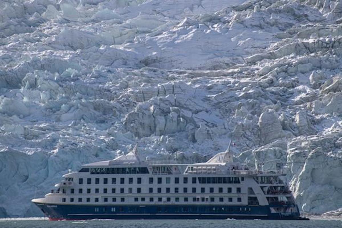 Uno de los cruceros Australis