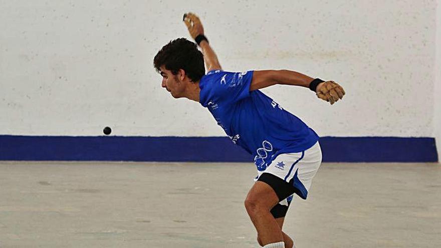 Vercher i Roberto, equip representatiu de Sueca, són els nous líders del grup A de la VI Copa de raspall Diputació de València - Caixa Popular amb dues unitats.