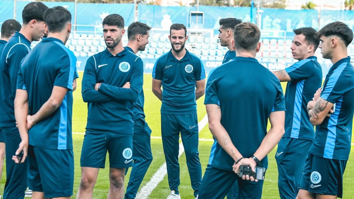 Los jugadores del Badalona Futur, en la CE Dani Jarque